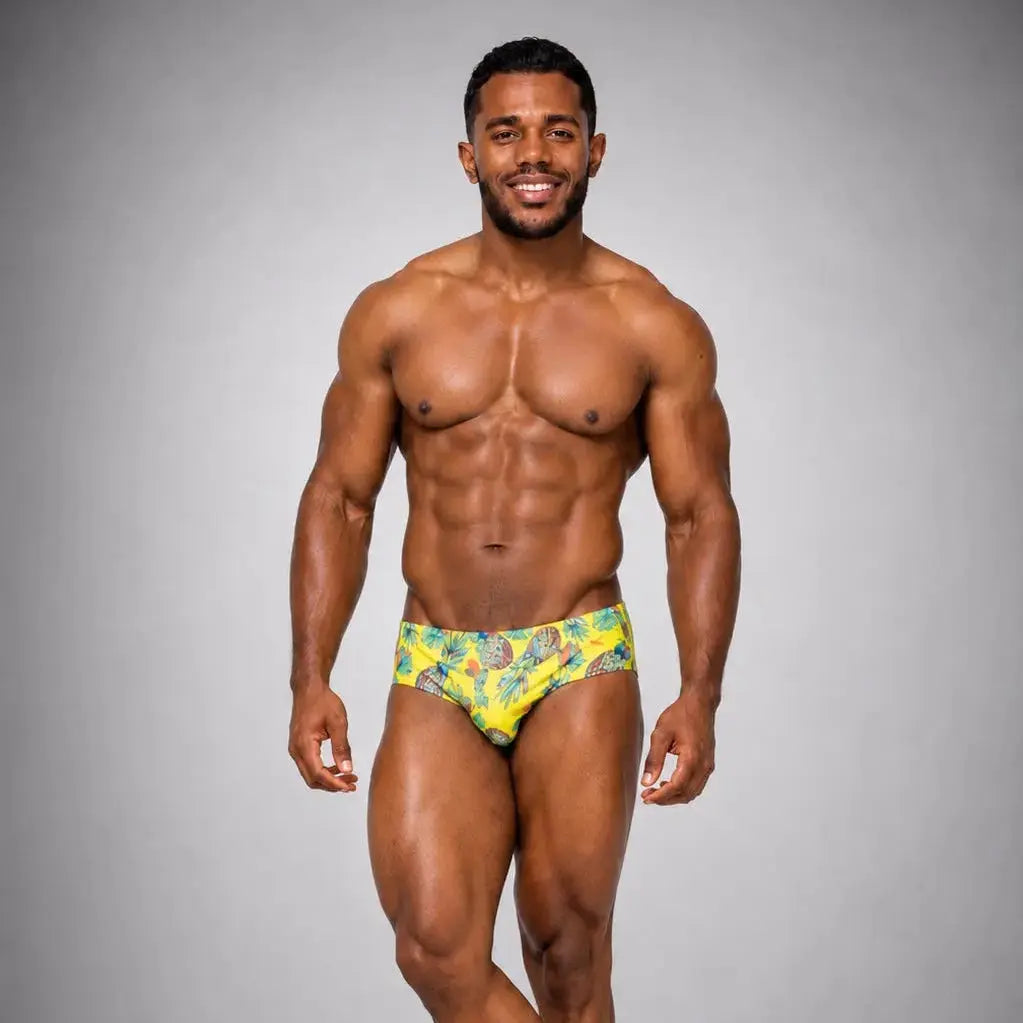 Brief Piñas hombre, detalle de estampado tropical – EQUAL Swimwear
