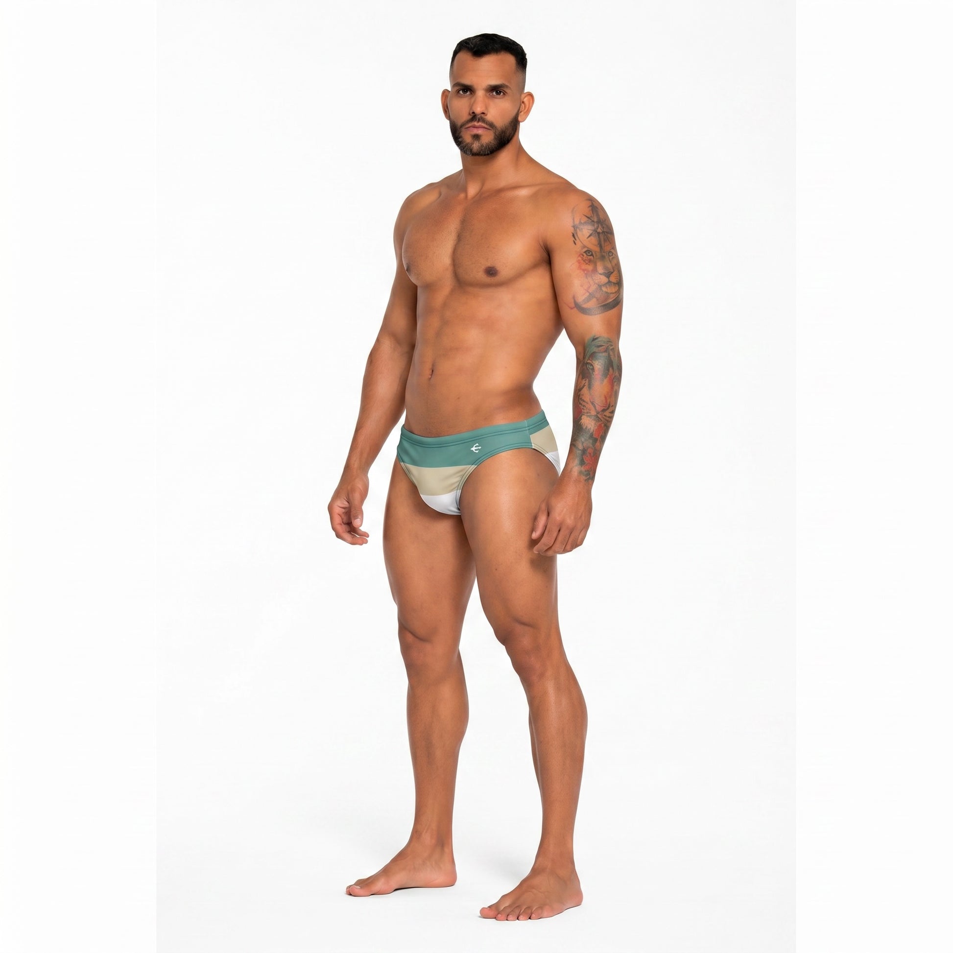 Bikini Tricolor Verde en modelo, vista frontal | Equal Swimwear