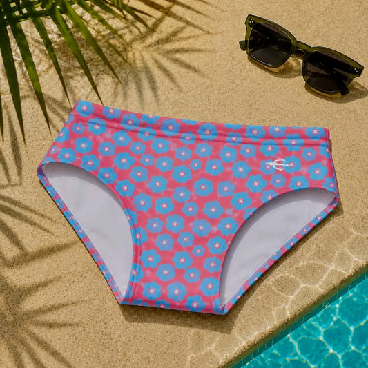 Brief Flowers detalle del estampado – Equal Swimwear, ropa de playa para hombre, corte cómodo