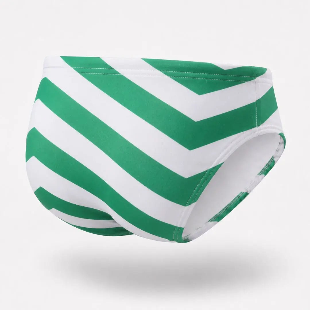 Brief Zig Zag look completo junto a la alberca – Equal Swimwear, ropa de playa para hombre