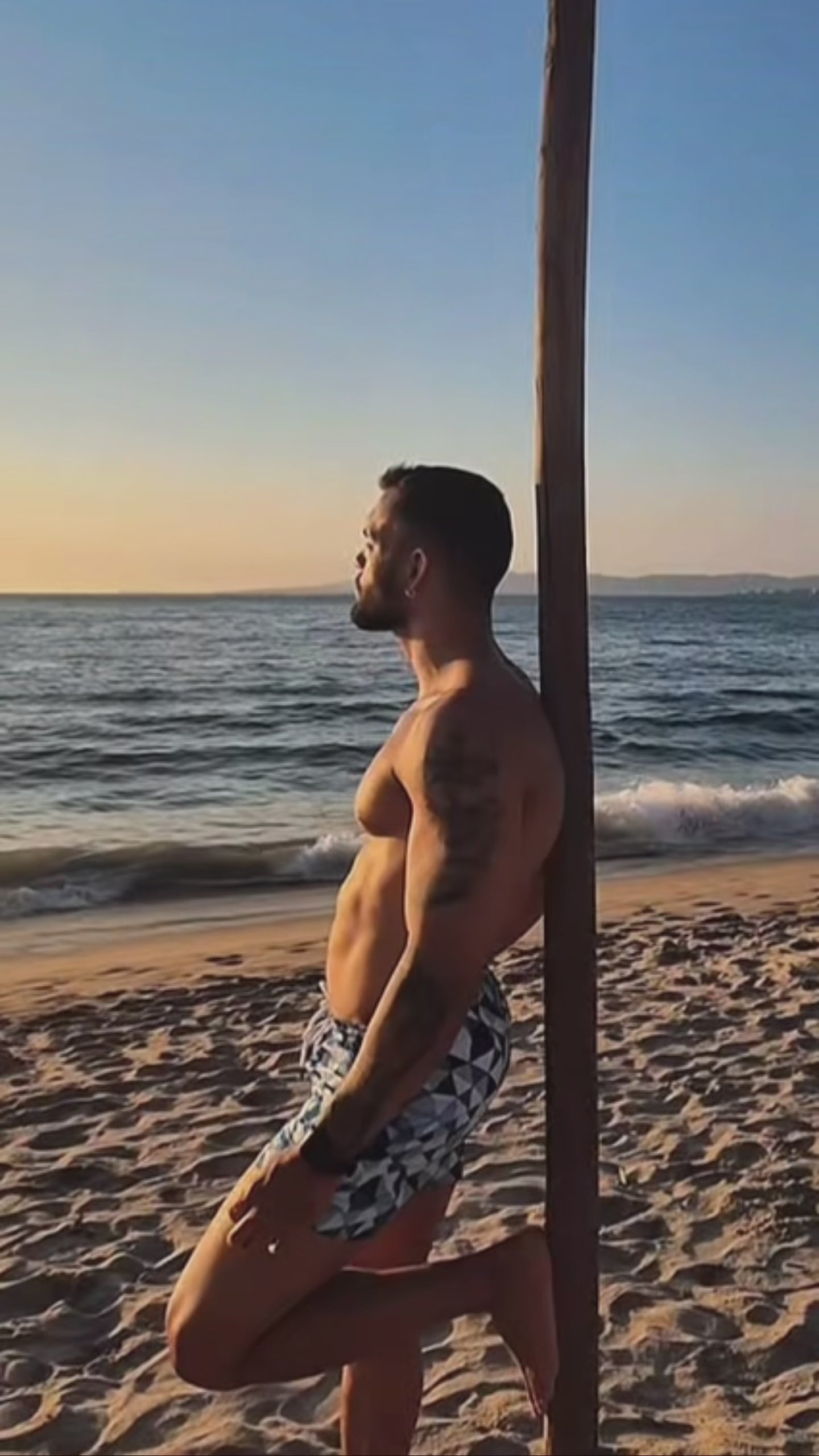 Conjunto Brief + Short Prisma Azul en movimiento – EQUAL Swimwear, traje de baño para hombre