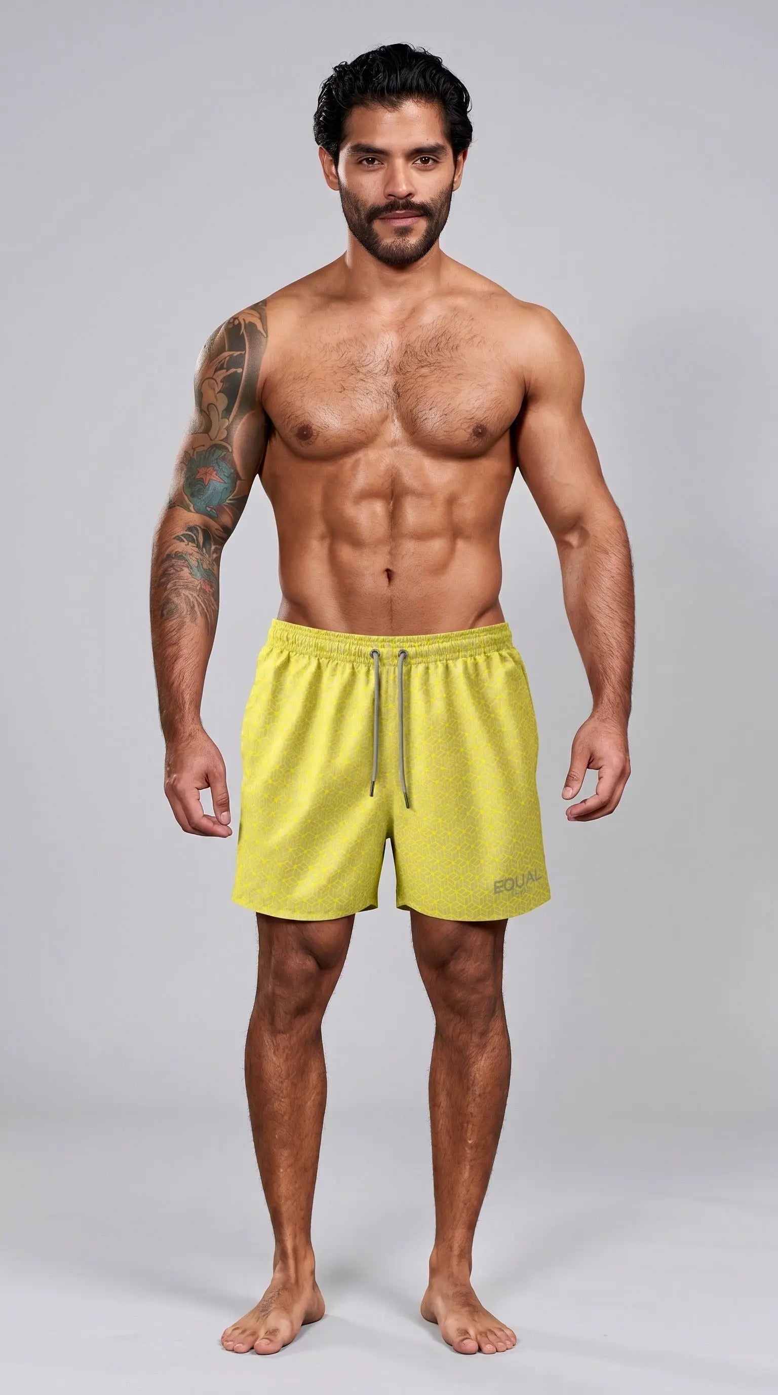 Short Cubos Amarillo vista trasera – Equal Swimwear, traje de baño de tela premium