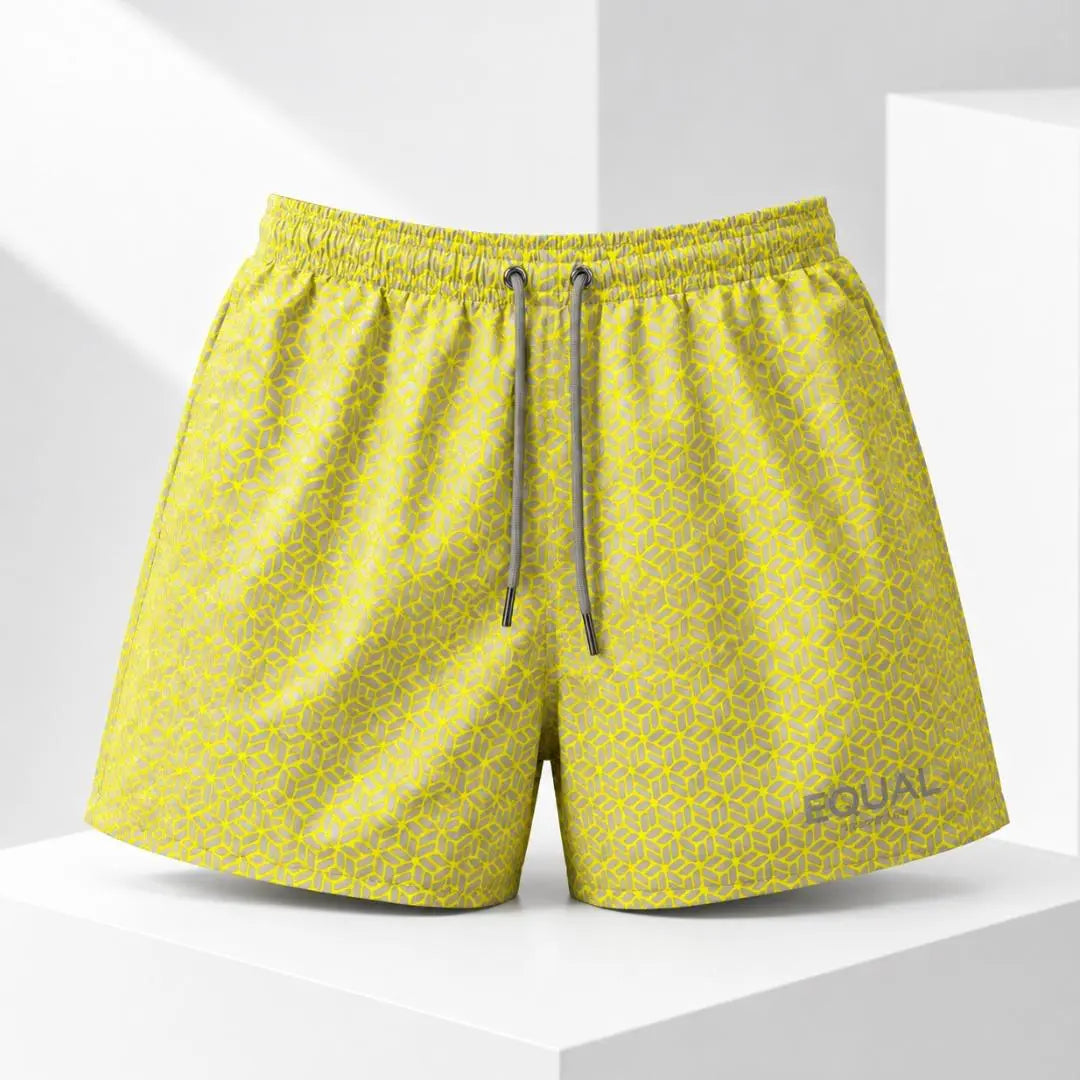 Short Cubos Amarillo vista frontal – Equal Swimwear, traje de baño de secado rápido